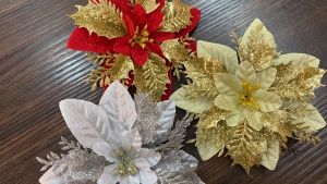 【Ready Stock】5PCS-Christmas Flower Various design Christmas flowers Artificial Flowers christmas tree decoration Party DIY{No sticks}