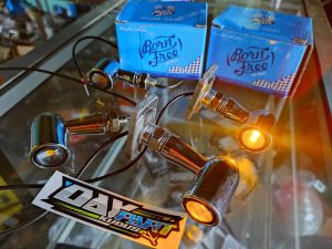 PAKET SET !!! LAMPU SEIN STAINLESS BORNFREE SET PEMANIS SEN BELAKANG HONDA GL MAX PRO NEOTECH KOTAK LAMPU RETING RETENG STANDLESS SET MANISAN HONDA GL MAX GL PRO GL NEOTECH GL KOTAK ASLI STAINLES IMPOR IMPOR BORNFREE BORNFRE KUNING BIRU MOTOR MOTOCYCLE
