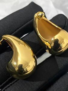 18K Gold Plated Copper Waterdrop Earrings Smooth Surface High-End Sensation Metal Jewelry Fresh out Fashionable Womens Accessory