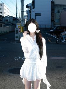 ชุดเดรสผู้หญิงแขนยาวลายจุดฝรั่งเศส ผ้าชีฟอง ผ้าตาข่าย ผ้าจีบ เอวสูง ช่วงฤดูใบไม้ร่วงและฤดูใบไม้ผลิ