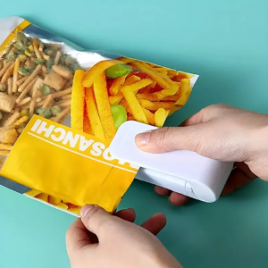 Mini Heat Bag Sealing Machine Package Sealer Bags Thermal Plastic Food Bag Closure Portable Sealer Packing Kitchen Accessories