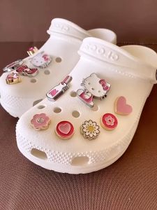 Versi baru Rick Morty Charms Crocs Jibbitz yang populer aksesoris sepatu Hiasan Sandal Flip Flat Flop hadiah anak-anak