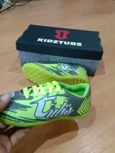 KIDZTUBS Sepatu Futsal Anak Laki Laki Perempuan Usia 2 - 5 6 - 10 Tahun PAUD TK SD Nomor Size 28 29 30 31 32 33 34 35 36 37-KIDZTUBS 1736102924