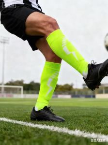 1PCS Calf Compression Sleeves for Men and Women. Footless Compression Socks & Leg Support for Running Travel Nursing Fitness