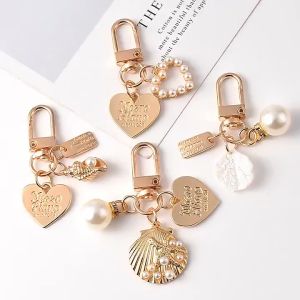 Cute Pearl Shell Keychain For Girl Creative Small Gifts Ins Metal Jewelry Pearl Pendant Ladies Fashion Accessories