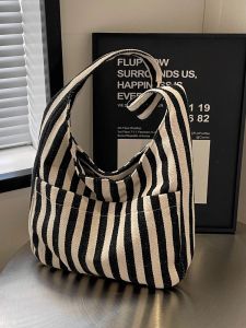 กระเป๋าผ้าแคนวาสลายวินเทจเกาหลีสไตล์สดไหล่เดี่ยวกระเป๋าช้อปปิ้งขนาดใหญ่แบรนด์ Heya นุ่ม องค์ประกอบสีที่ตัดกัน