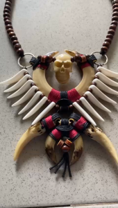 Kalung Taring Sepasang Etnik Dayak Replika