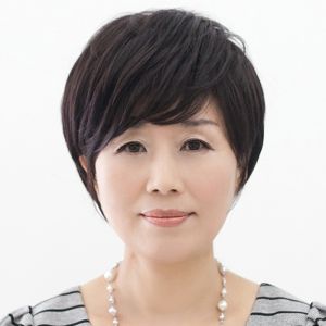 Wig girl spring and summer new middle-aged and elderly women short hair short straight hair send mother aunt mother long straight hair headgear