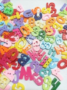 เลือกเองได้ เริ่มที่3บาท กระดุมติดชื่อ กระดุมอักษรภาษาอังกฤษ กระดุมตัวอักษรABC กระดุมตัวเลข