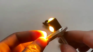 หลอดไฟ LED ไฟตาแมว ไฟเลี้ยว โลหะผสม Lampu LED มินิ ไฟสัญญาณ （1 คู่）5สีกรอบด้านนอก สีดำ/สีแดง/สีน้ำเงิน/ทอง/เงิน พร้อมสายเชื่อม สว่างจ้า ติดทนนาน กินไฟน้อย สำหรับติดรถจักรยานยนต์ กระบะ หกล้อ ติดทน ลอดภัย ทำให้มีความปลอดภัยขณะขี่มอเตอร์ไซค์ในเวลากลางคืน