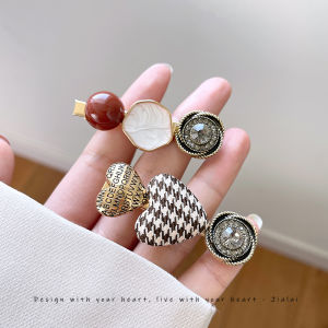 Retro Elegant Hair Clips French Side Bangs Womens Hair Cards Forehead Clips Hair Accessories Fresh out New 2022 Spring