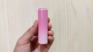 แท่งลิป 3.5 มล. (25ใบ) แบบกดเด้งขึ้น + ฝา