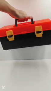 ฮาร์ดแวร์กล่องเครื่องมือพลาสติกในครัวเรือนขนาดใหญ่ขนาดกลางขนาดเล็กพกพาช่างไฟฟ้าซ่อมรถอเนกประสงค์กล่องเก็บกล่อง