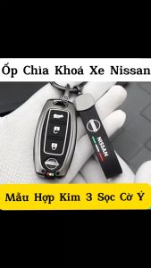 Ốp Chìa Khóa Xe Nissan Kicks Almera Navara Xtrail Teana Terra Sunny Hợp Kim Cao Cấp Họa Tiết 3 Sọc Cờ Ý Sang Trọng