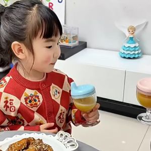 Ivorybaby Training Cup Cangkir Bentuk Gelas Anggur Anak Lucu Botol Sippy Cup Bayi