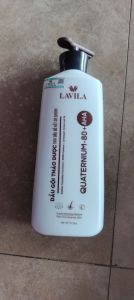 Dầu gội thảo dược Lavila chống rụng tóc và mọc tóc bồ kết bưởi sả chanh 800ml.