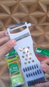 PARUTAN MINI 4 MATA PISAU WARNA RANDOM