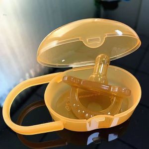 ซิลิโคนเด็ก Pacifier ความวิตกกังวลบรรเทาหัวนมสําหรับทารกแรกเกิด 3 เดือน 6 เดือน 1 ปี Anti-Gas กล่องเก็บรอบหัว