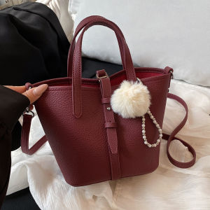 กระเป๋าถือทรงถังหนังนิ่มสไตล์ย้อนยุคหรูหราสำหรับผู้หญิง กระเป๋าสะพายข้างผู้หญิงแบบสะพายข้างและสะพายไหล่เดียว กระเป๋าถือใส่ของสำหรับผู้หญิง