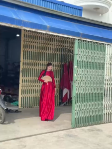 Áo Dài Lụa Tráng Gương Đính Đá Thanh An – Cổ Tròn Tay Dài Cao Cấp