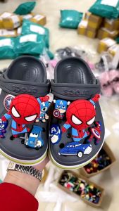 [TẶNG 12 STICKER] - Dép sục Cross Baya cho bé trai bé gái trẻ em Cros màu Ghi xám xanh HannaKids giày xục Croc Clog Kid nam nữ xuất khẩu gắn Sticker Vip - Thế Giới Cross