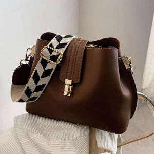 Fashionable Bucket Bag Womens Crossbody Bag Spring Summer New Style Versatile Single Shoulder Bag Soft PU Leather Magnetic Buckle Closure