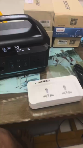 Ổ điện Ô Tô 12V sang 220V hãng BESTEK MRI2013NU 200W Power Inverter ( Max 250W )