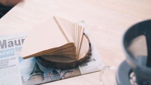 200Pcs Coffee Paper Filter Disposable V-Shaped Coffee Filter Drip Filter Hand Brewed Cone Coffee Drip Paper Natural Bamboo Fibers Coffee Brewing Filter for Coffee Maker