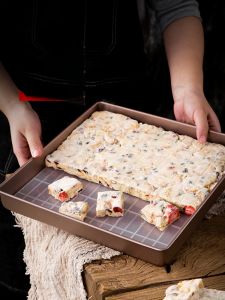 Non-Stick Baking Tray Tool Set for Home Use Complete Baking DIY Material Package Snowflake Crisp Sugar Tool Kit AMW-XHSMJ