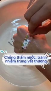 Băng Keo Cá Nhân Trong Suốt SENYKA Hộp 120 Miếng Tinh Khiết Tiện Dụng Co Giãn Bảo Vệ Vết Thương x120CNBCNT6