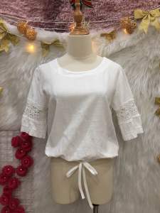 Áo Cổ Tròn Tay Phối Ren 2 hand- hiệu Y& Y- Size S (A112)