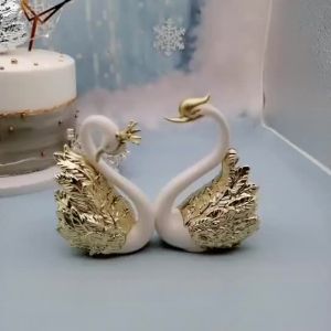 Beautiful Swan Couple Decoration - Plated Silver & Plastic Swan Ornament Model