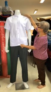 เสื้อพระราชทาน คอจีน แขนสั้นสีดำ เสื้อใส่ออกงานใส่เข้าพิธีสีดำ