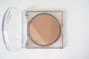 Peripera Three-Color Contour Highlight Powder Natural V-Shaped 3D Sculpting Beauty Tools Korean Makeup for All Skin Types