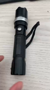 Four Seas ไฟฉายเเรงสูง ไฟฉายแรงสูง ซูมได้ ไฟฉายแบบชาร์จ 90000LM X 800ไฟฉายLED ไฟฉายแรงสูง แท้ ไฟฉายเเรงสูง ด้วยแบตเตอรี่และที่ชาร์จ