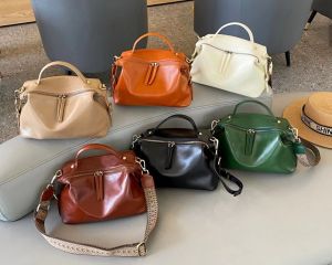 รอยัล Bagger กระเป๋าถือ ความจุข 0.8m สำหรับผู้หญิง เดินทาง กระเป๋าสะพายของแท้ ลอง กระเป๋าสะพายไหล่หนัง