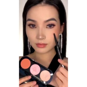 FOCALLURE Blush on Highlighter Eyeshadow 3in1 Palette FA26