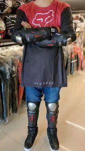 สนับเข่าและศอก การ์ดเข่า การ์ดศอก (ชุด 4 ชิ้น เข่า2ชิ้น ศอก2ชิ้น) Tita Series Pro22 *สินค้าในประเทศ 1-3 วันถึง