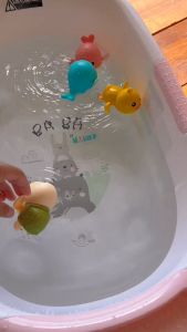 เล่นเต่าว่ายน้ำ - เต่าน้อยว่ายน้ำ - ของเล่นลอยน้ำ ปลอดภัยสำหรับเด็ก เพิ่มความสนุกให้เด็กๆ