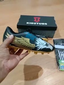 KIDZTUBS Sepatu Bola Anak Paket Komplit Sepatu Bola Tas Skin Deker Kaos Kaki Usia 6-10 Tahun Size 28 29 30 31 32 33 34 35 36 37 KDZ1930122024
