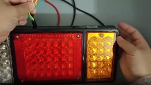 2PCS Lampu Rem Stop Lamp Truk Lampu Truck 12 & 24 Volt Untuk Truk  Van  Karavan