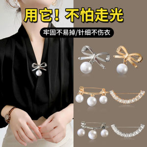 High-End Womens Low-Cut Chest Pin Buckle Anti-Light Chest Flower Pin Fixed Clothing Clip Fashionable Korean Style Accessory