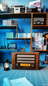 【NEW】Heritage Wood Rechargeable Radio Strong FM Wireless Bluetooth USB TF MP3 Bass Speaker Vintage Elder Style 收音机