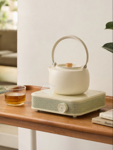 ±0 | Multifunctional Automatic Teapot