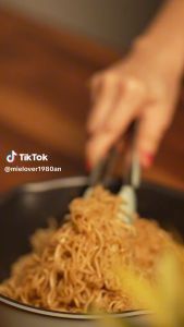 SAKURA MIE GORENG PACK PER 10 BUNGKUS FANTASIA DENGAN PAKING AMAN