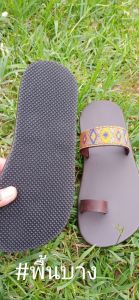 รองเท้าแตะคีบนิ้วโป้ง