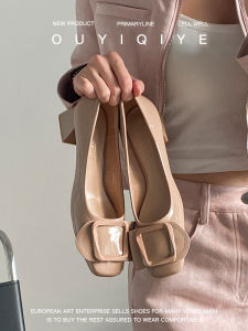 หนัง เวอร์ชันภาษาฝรั่งเศส เรียบหรู รองเท้าส้นสูงพร็อพ ผู้หญิง 2024 ใหม่ ฤดูใบไม้ผลิ หัวเข็มขัดหัวเหลี่ยมด้าน หนัง รองเท้าแบบสวม