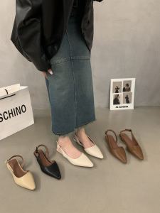 French Evening Breeze White Sandals Womens Shoes New 2025 Flat Bottom Single Strap Fashionable Slippers Casual Slip-On