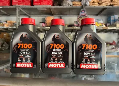 [HCM]Nhớt MOTUL hiệu suất cao 7100 10W50 1L 1.2L cho xe motor xe côn tay xe số