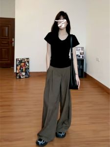 เสื้อยืดแขนสั้นคอวีสไตล์เกาหลี Sweety Spicy สําหรับผู้หญิงเหมาะสําหรับฤดูร้อนภายในและภายนอกสวมใส่แลดูผอมเข้าได้หลายชุด